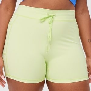 AERIE Offline drawstring pocket bike shorts, neon green, size XXL